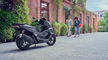 DEINE STADT. DEINE FREIHEIT. DEIN HONDA.